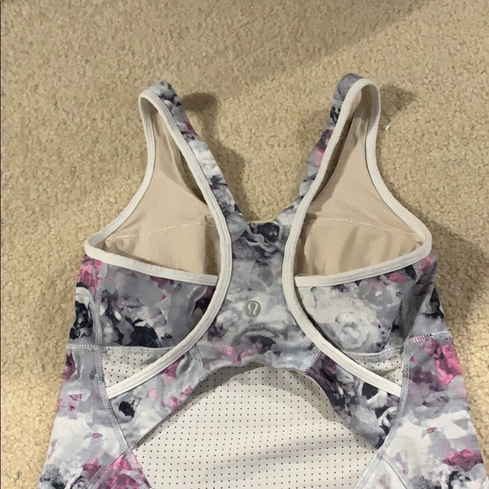 Lululemon tank